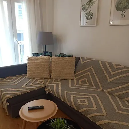 Midtown Sweet Apartment